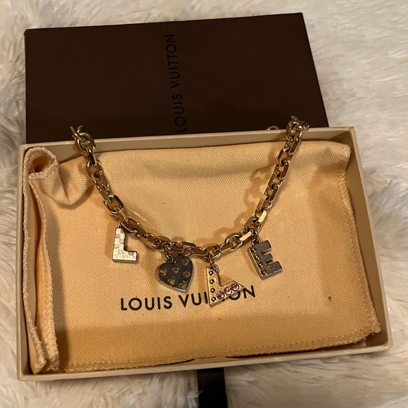 Louis Vuitton Bracelet - Picture 12 of 15